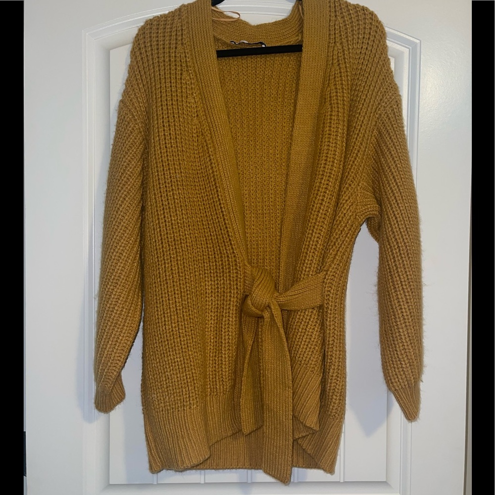 ‼️‼️‼️‼️Zara Cable Knit sweater. SUMMER SALE DISCOUNTED BY 40%‼️‼️‼️‼️